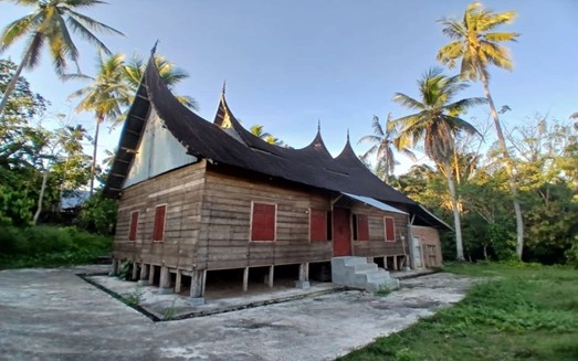 Rumah Gadang Melayu Lontiak